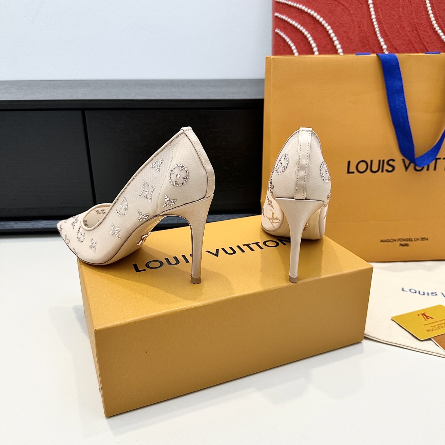 Women's high heels